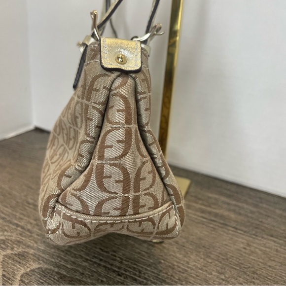 Fossil Vintage Brown Shoulder Bag. Hobo style. Pre-owned. Great condition. - Picture 4 of 15